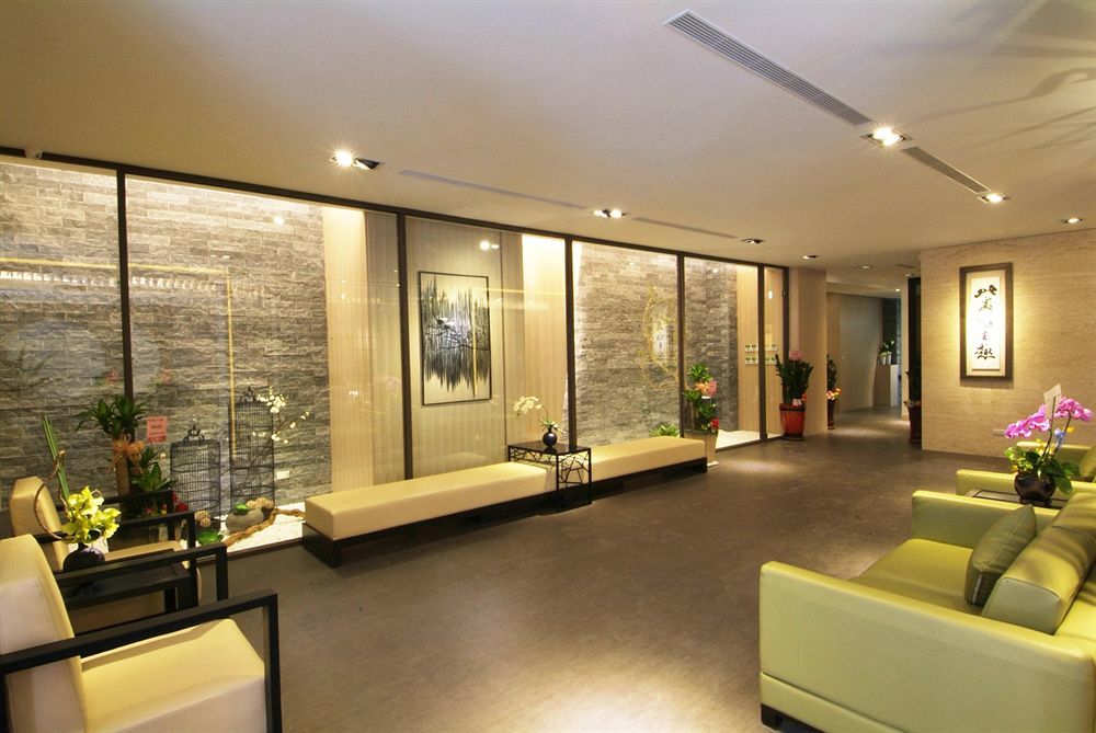 โรงแรมกีวี เอ็กซ์เพรส - สถานีเกาสง ภายนอก รูปภาพ