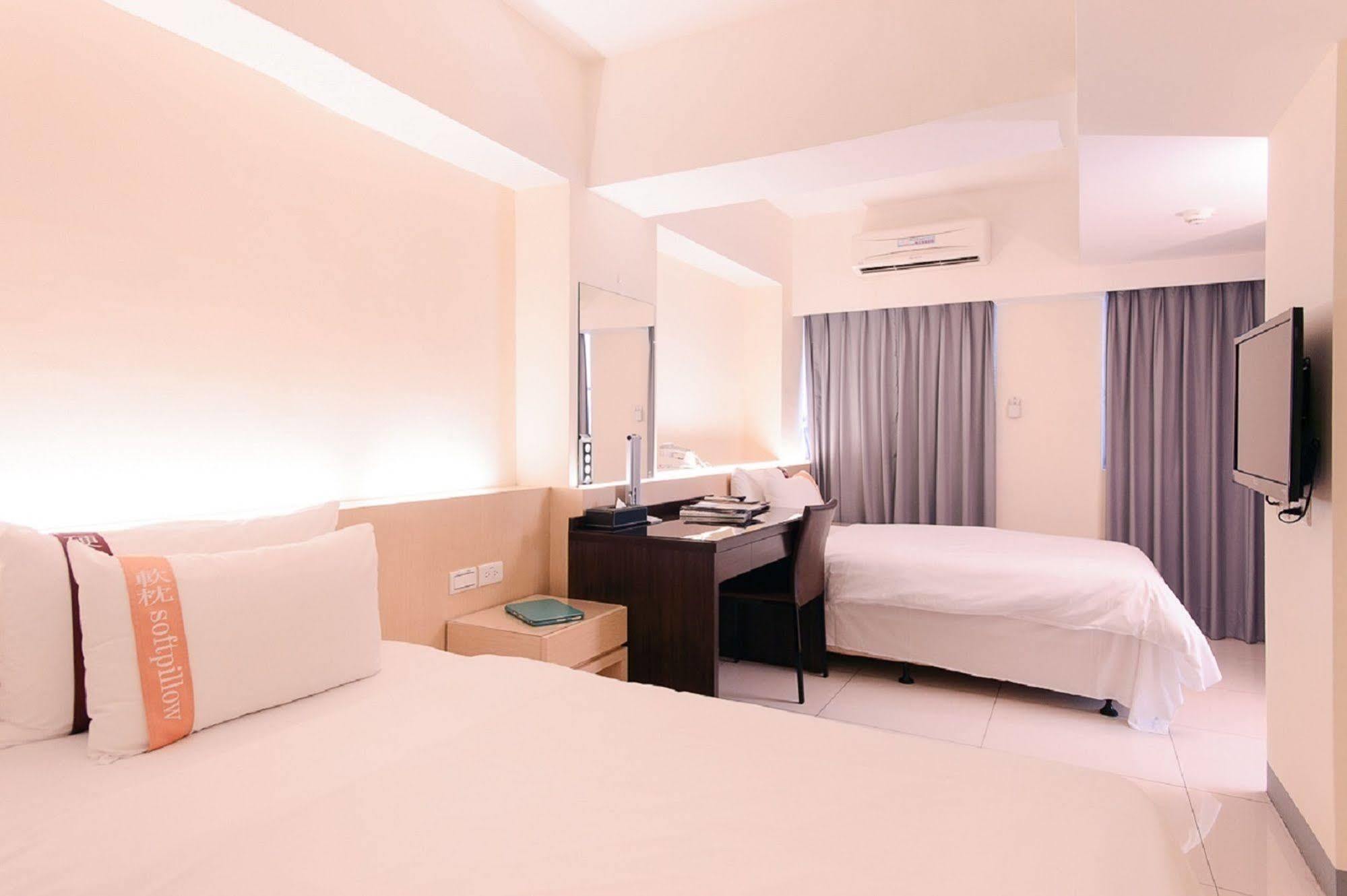 โรงแรมกีวี เอ็กซ์เพรส - สถานีเกาสง ภายนอก รูปภาพ